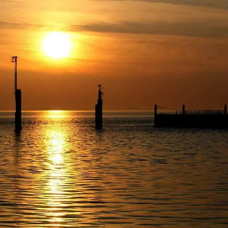 Apartment Nicky Emden